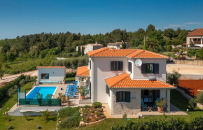 Beautiful Villa B&U with pool in Vrsar